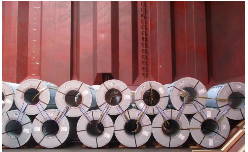 steel coils loading